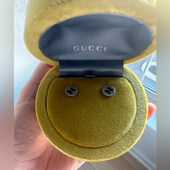 Gucci Interlocking G stud earring in silver - Picture 1 of 5